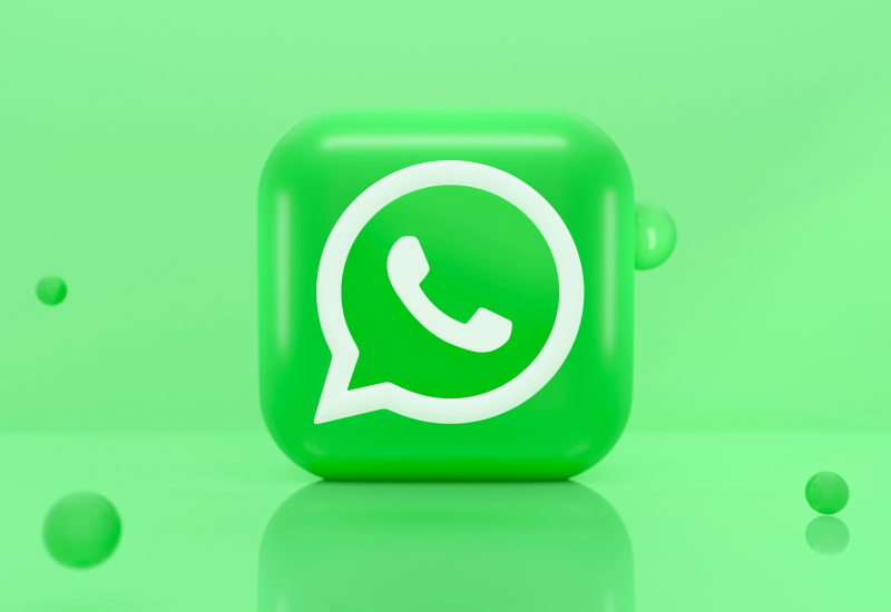 WhatsApp запровів платну підписку Plus для iOS з новими темами, піктограмами та 18 кольоровими акцентами