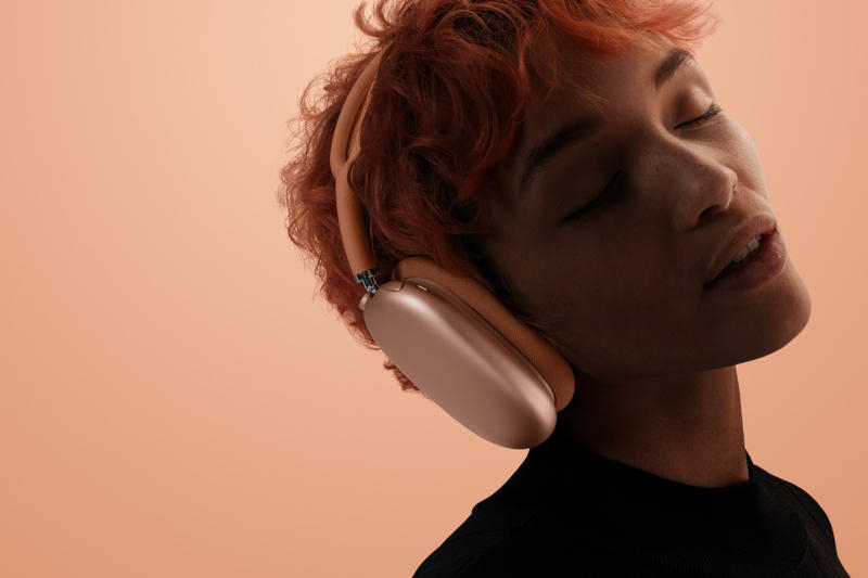 Дизайнер Apple поділився деталями розробки AirPods Max