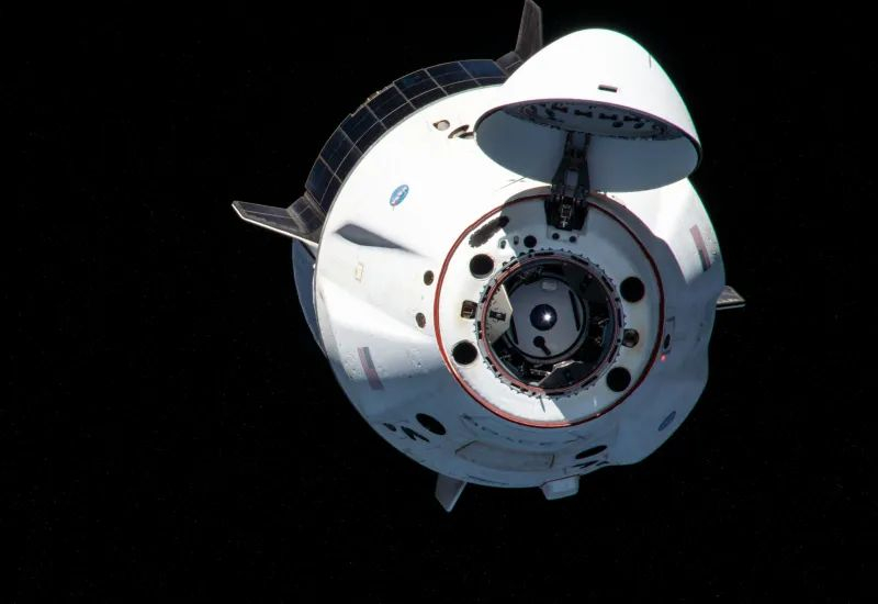 NASA вперше дозволила астронавтам брати смартфони в космос, а тепер готуються до запуску «рилсов» з Місяця.