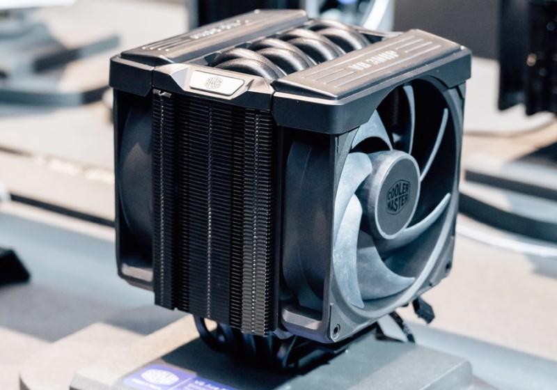 Кулер Master випустив новий CPU‑холодильник V8 Ace 3DHP, який обіцяє «ультраефективну» теплообмін.