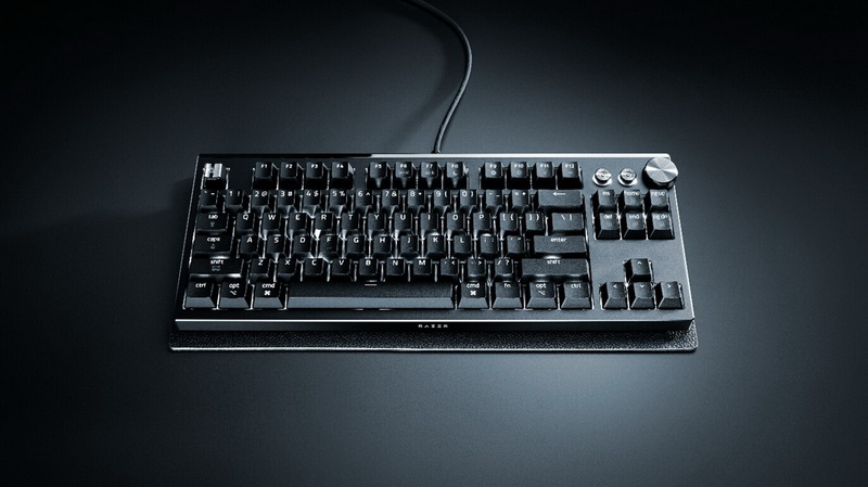 Razer представила преміальну клавіатуру Huntsman Signature Edition з алюмінієвим корпусом, вартість якої становить 500 доларів.