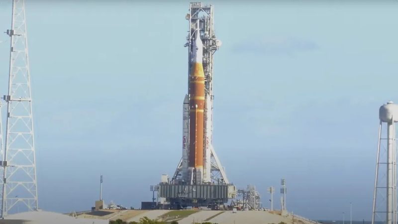 Ракета SLS і корабель Orion були повернені на стартову площадку перед першим пилотованим польотом до Місяця.