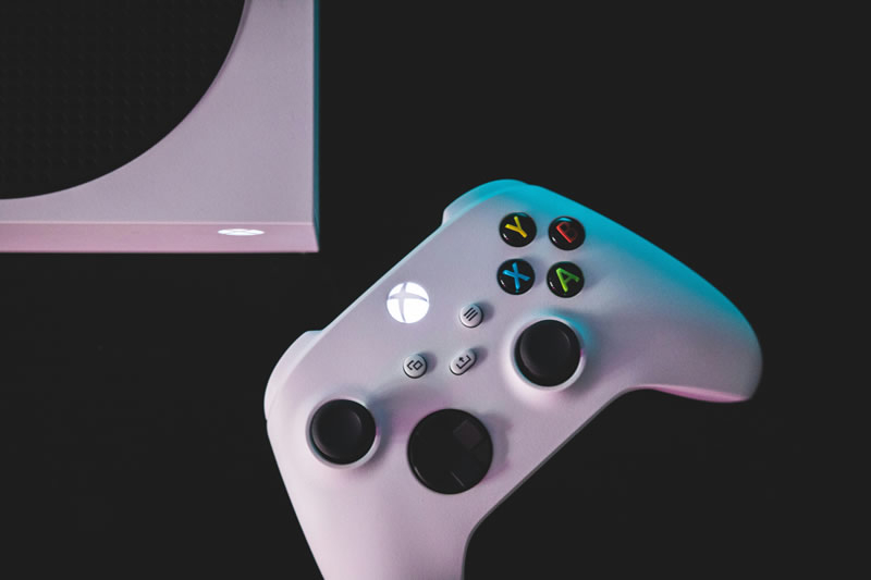 Дефіцит мікросхем пам’яті змусив Microsoft переглянути терміни випуску Xbox