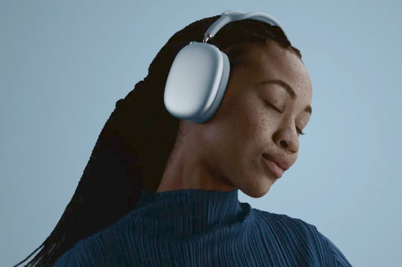 Apple випустила AirPods Max 2: нові навушники з посиленою приглушенням шума та функцією перекладу у режимі реального часу за 549 доларів