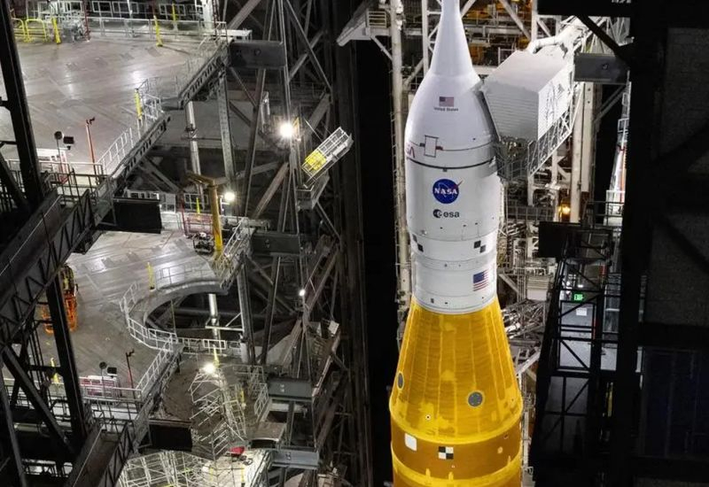 NASA запланувала старт лунної місії Artemis II 1-го квітня, але у назві використовує гру слів «Нешуточне справи».