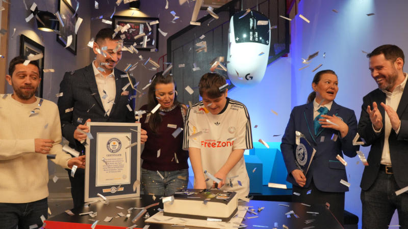 Logitech G Pro X2 Superstrike побила світовий рекорд Ґіннеса за кількістю кліків, однак у деяких іграх його назвали чітером