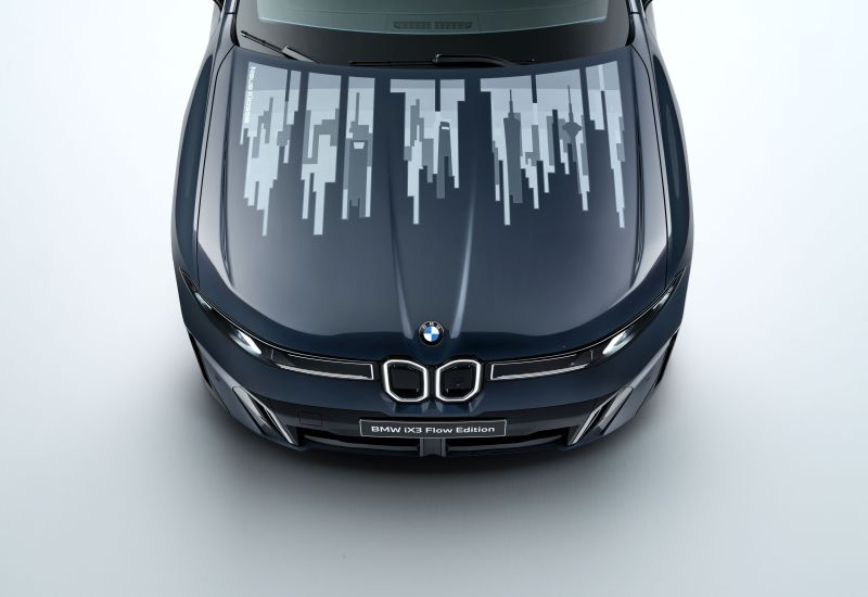 BMW iX3 Flow Edition демонструє капот, що змінює колір за допомогою технології «електронних чорнила».