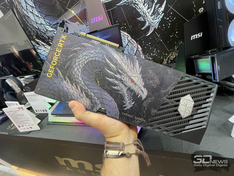 MSI представила GeForce RTX 5080 Suprim у ювілейному варіанті Draco Epic з великим драконим на задній панелі